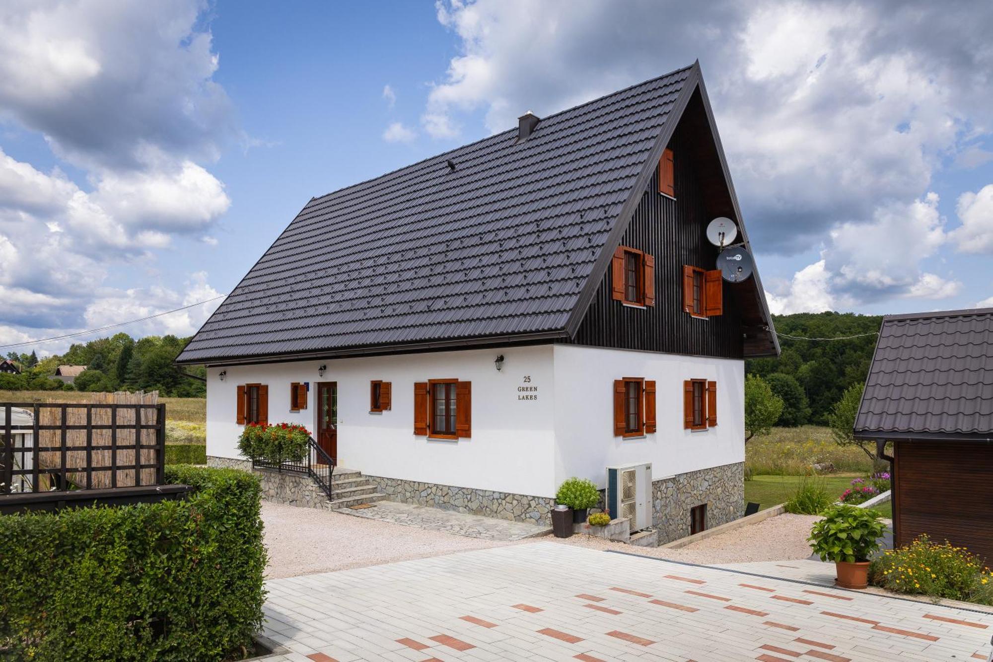Green Lakes House 2 Bed & Breakfast Plitvicka Jezera Bagian luar foto